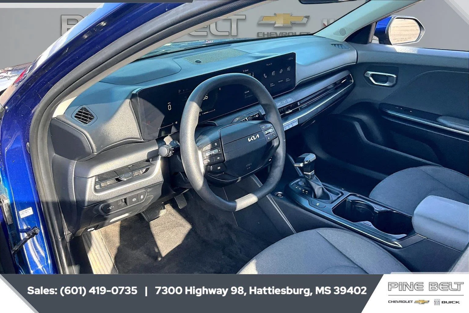 Used 2025 Deep Sea Blue Kia LXS image 12