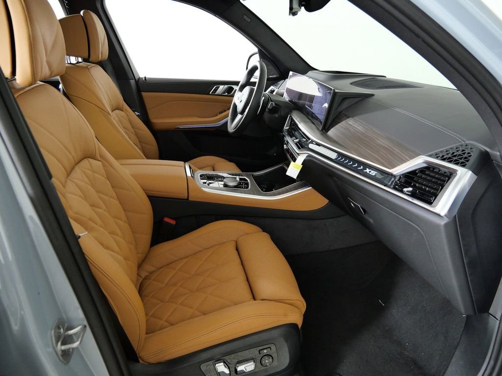 Used 2026 Brooklyn Grey Metallic BMW xDrive50e image 21