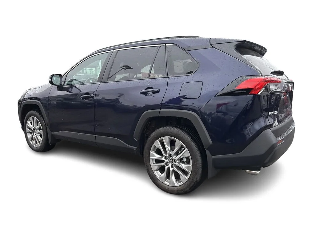 Used 2025 Blueprint Toyota XLE AWD Dilawri Certified   Local BC   1 OWNER image 9