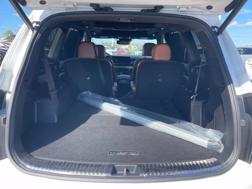 Used 2024 White Kia SX X-Line image 5
