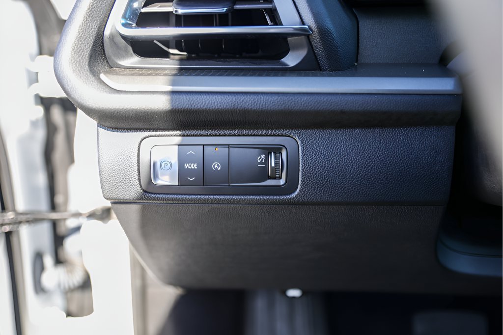 2026 Chevrolet Traverse LT - Photo 17