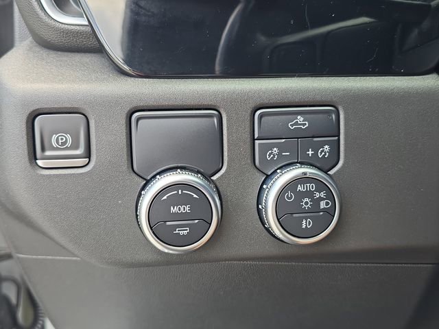 Certified Used 2022 Quicksilver Metallic GMC Elevation image 22