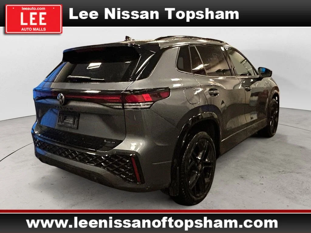 Used 2025 Gray Volkswagen SE R-Line Black image 6