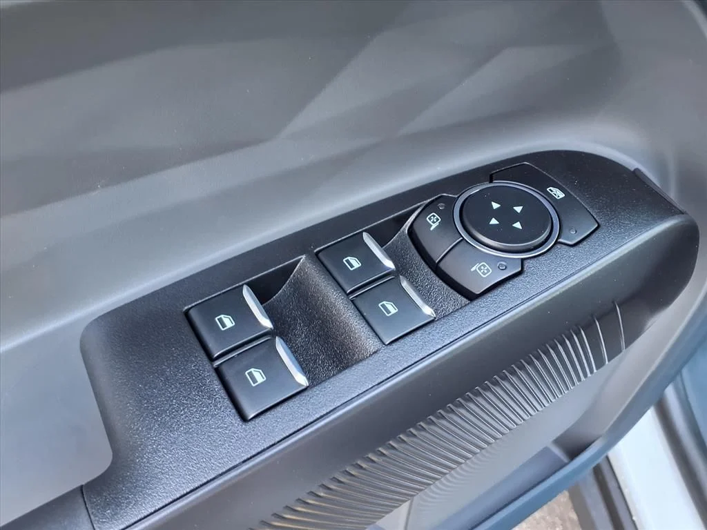 2025 Ford Maverick XLT - Photo 13