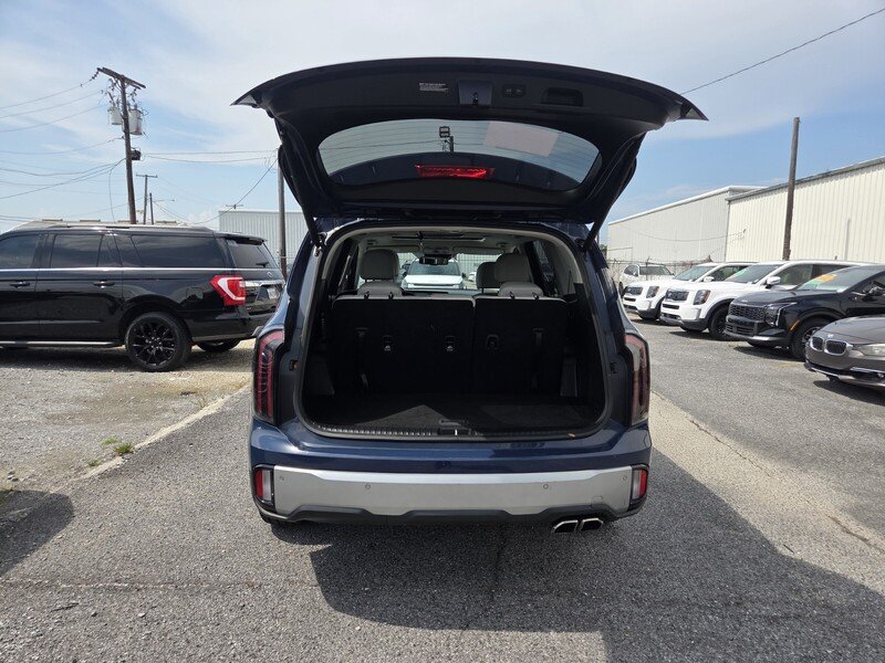 Used 2024 Black Kia EX image 27