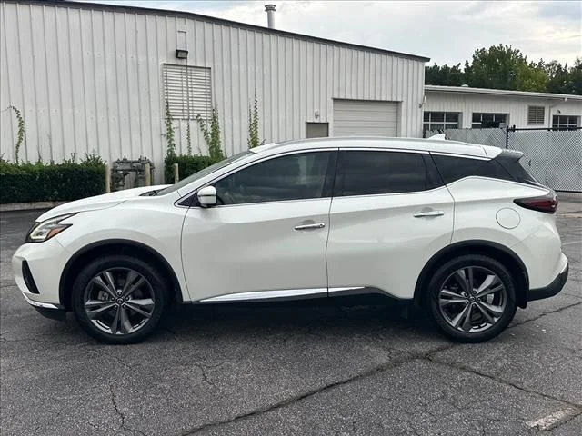 Used 2020 White Nissan Platinum image 7
