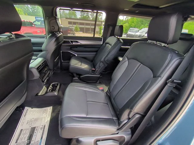 New 2026 Steel Blue Exterior Paint Jeep Limited Reserve image 32