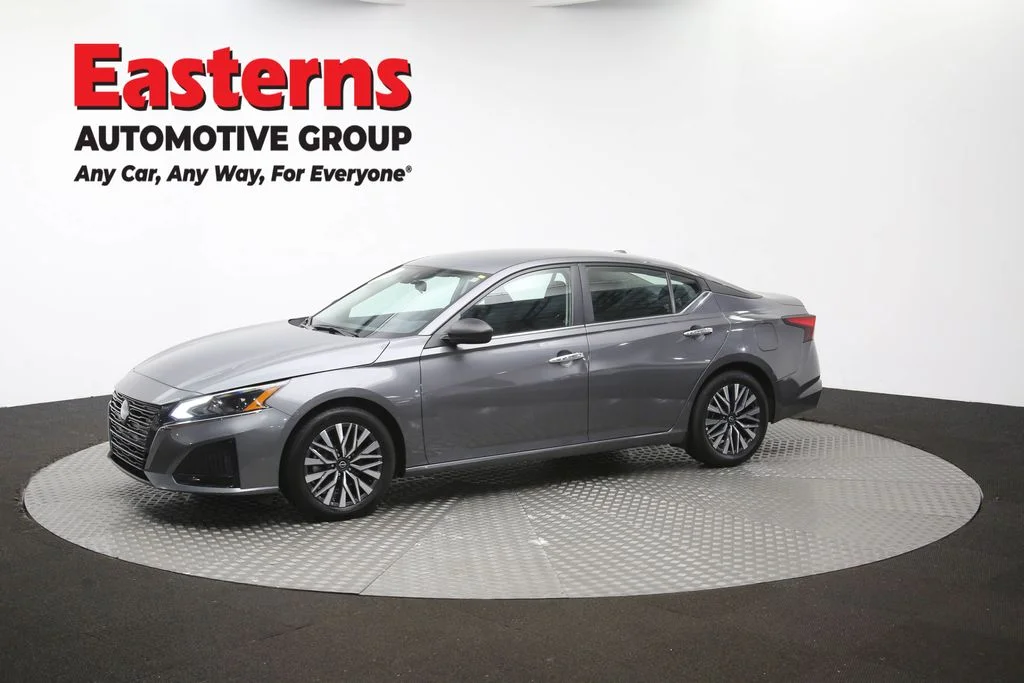 Used 2025 Gray Nissan 2.5 SV image 56