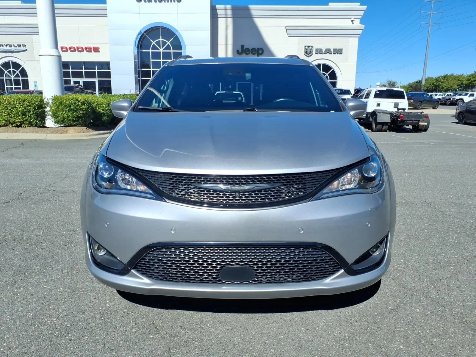 Used 2020 Billet Silver Metallic Clearcoat Chrysler Touring L Plus image 13
