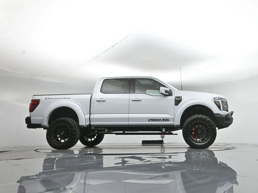 New 2025 White Ford Lariat image 50