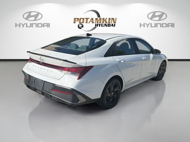 Used 2026 White Hyundai SEL Sport image 5
