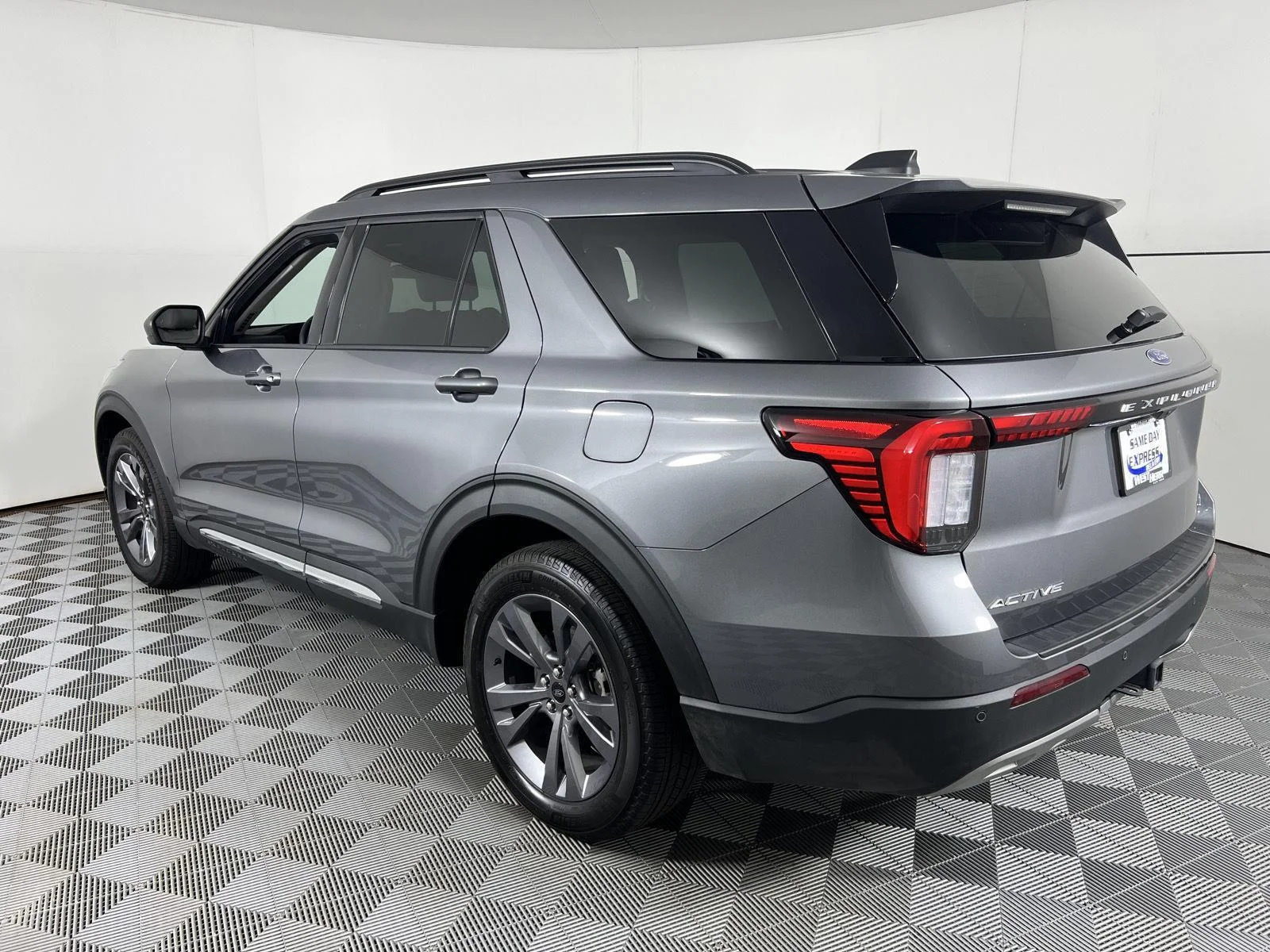 Used 2025 Carbonized Gray Ford Active image 8