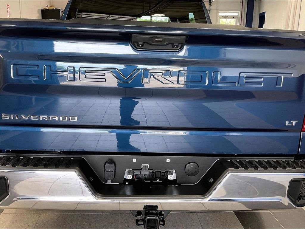 Used 2023 Blue Chevrolet LT image 28