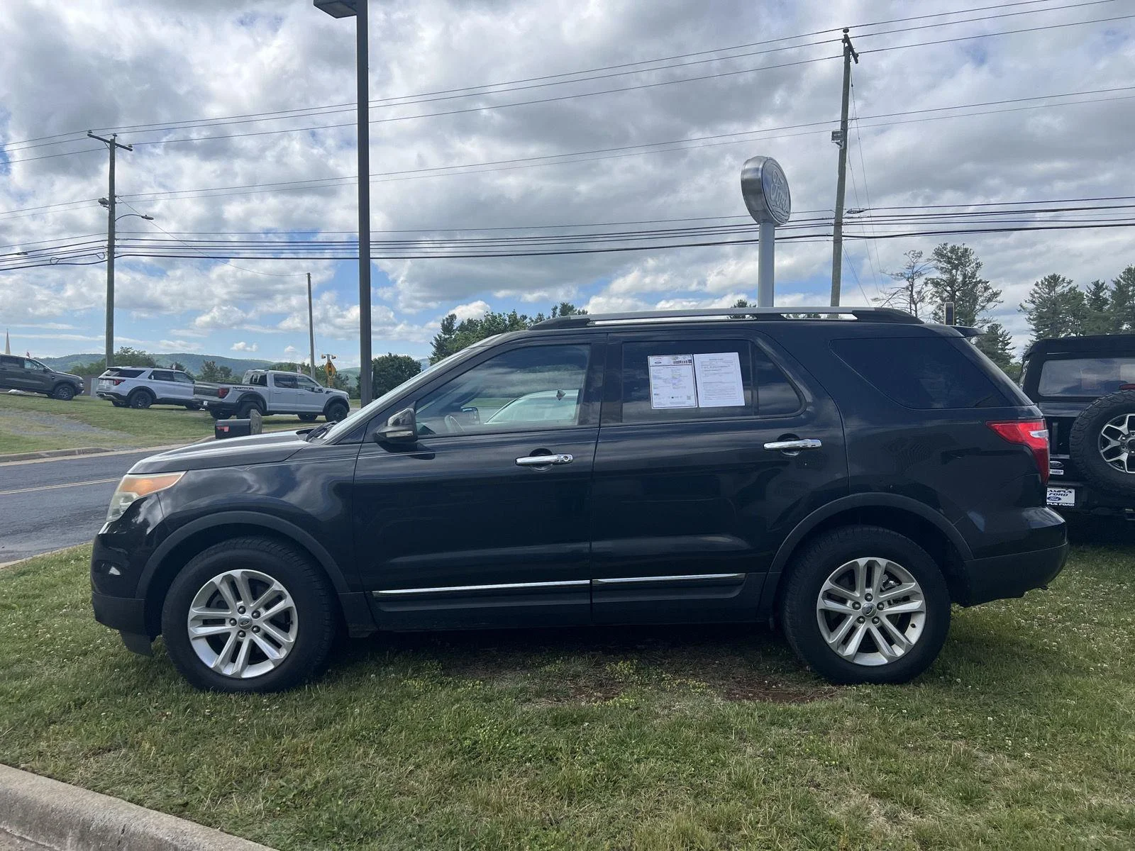 Used 2011 Ford Explorer XLT with VIN 1FMHK8D83BGA21958 for sale in Waynesboro, VA