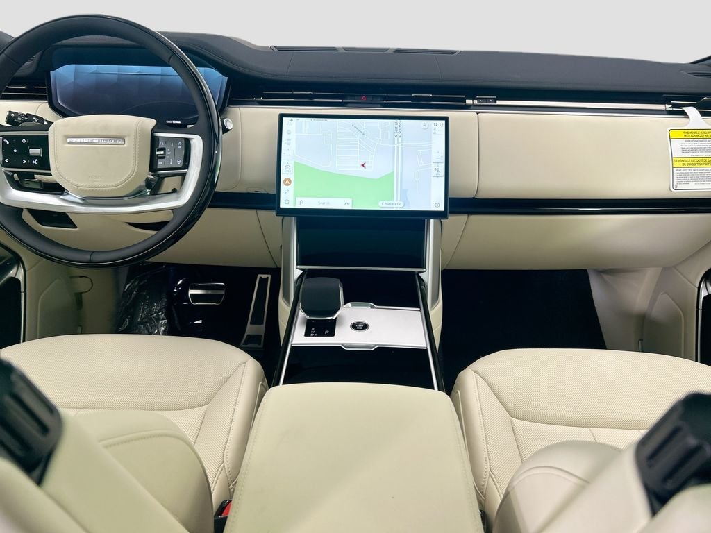 New 2026 Santorini Black Land Rover SE image 13