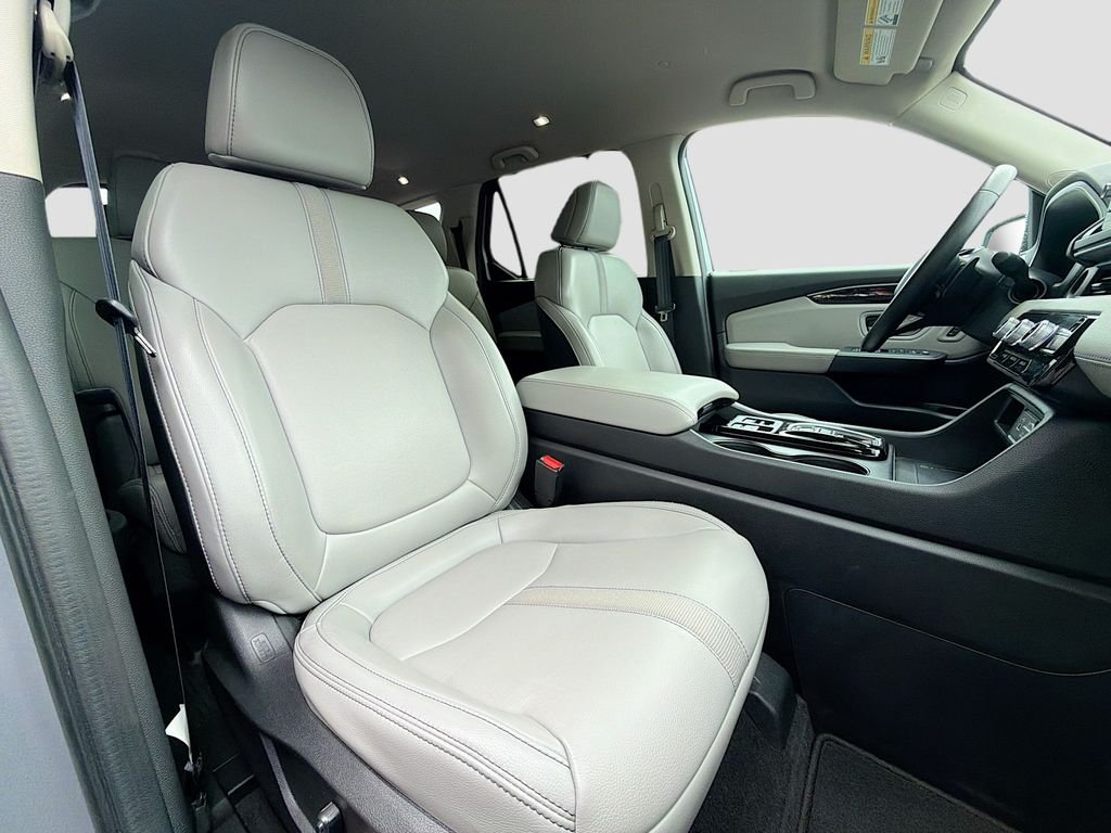 Used 2023 Lunar Silver Metallic Honda EX-L 7 Passenger image 25