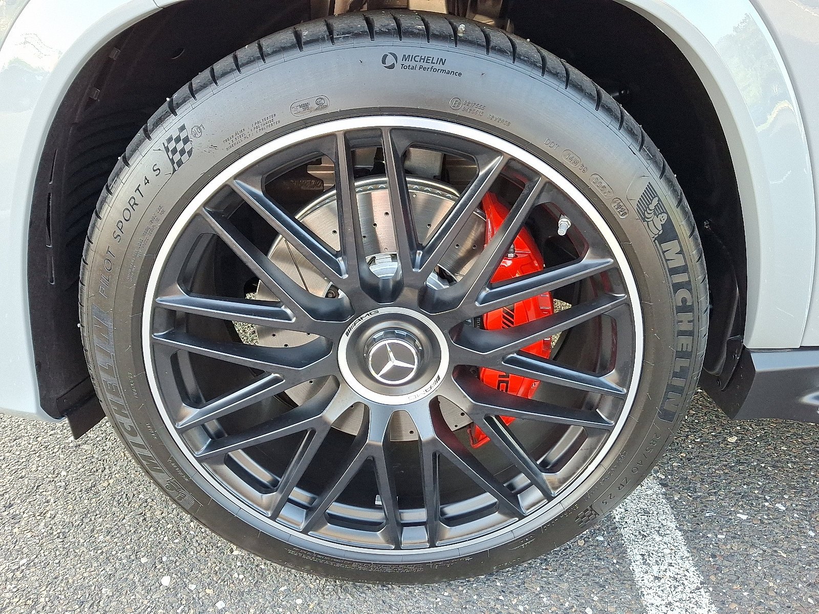 New 2026 MANUFAKTUR Alpine Grey Mercedes-Benz AMG® GLS 63 4MATIC+ SUV image 20