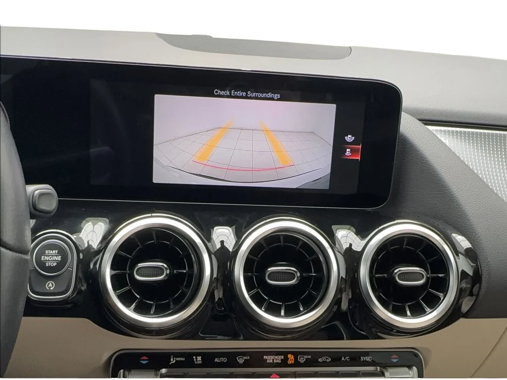 Used 2022 White Mercedes-Benz GLA 250 image 47