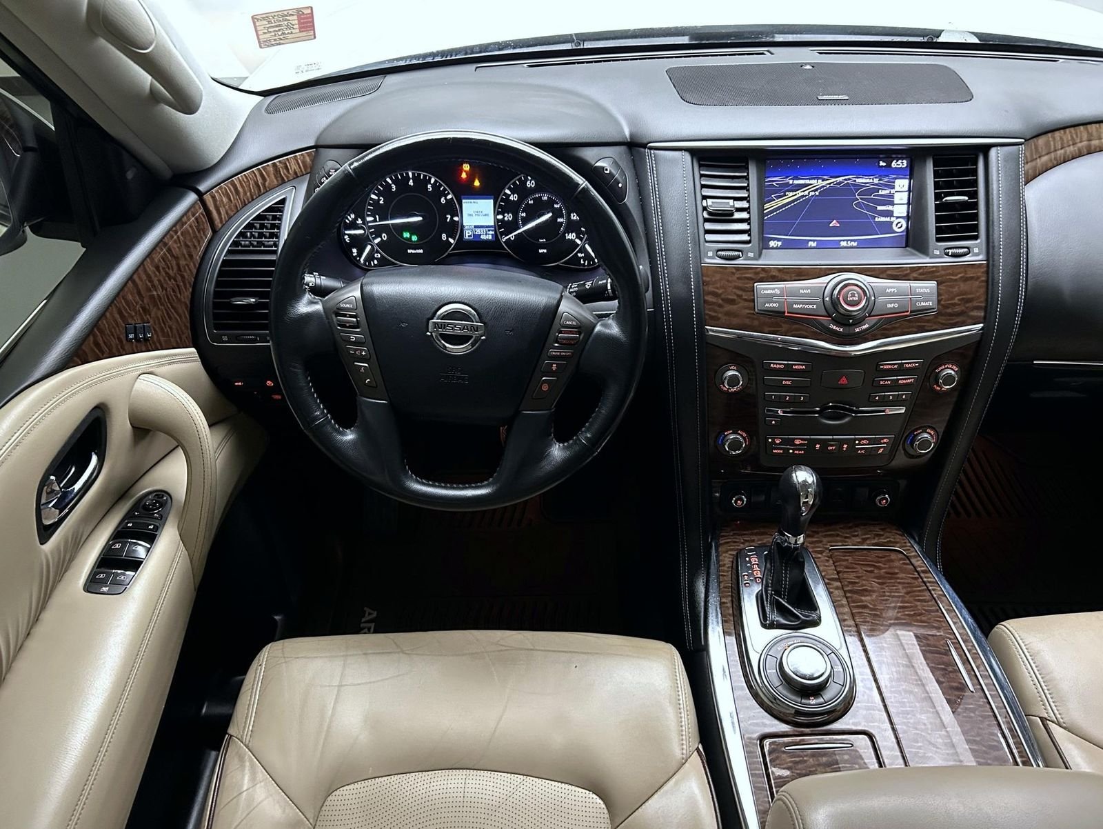 Used 2018 Pearl White Nissan Platinum image 14
