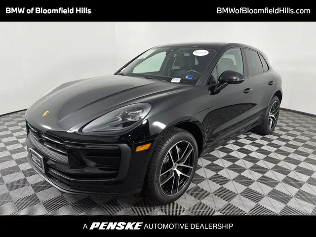 2023 Porsche Macan Base