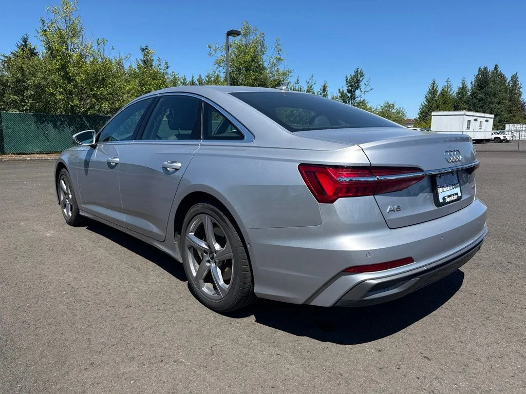 Used 2024 Florett Silver Metallic Audi S line 55 Premium Plus image 5