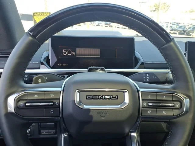 Used 2025 Deep Ocean Metallic GMC Extended Range Denali image 21