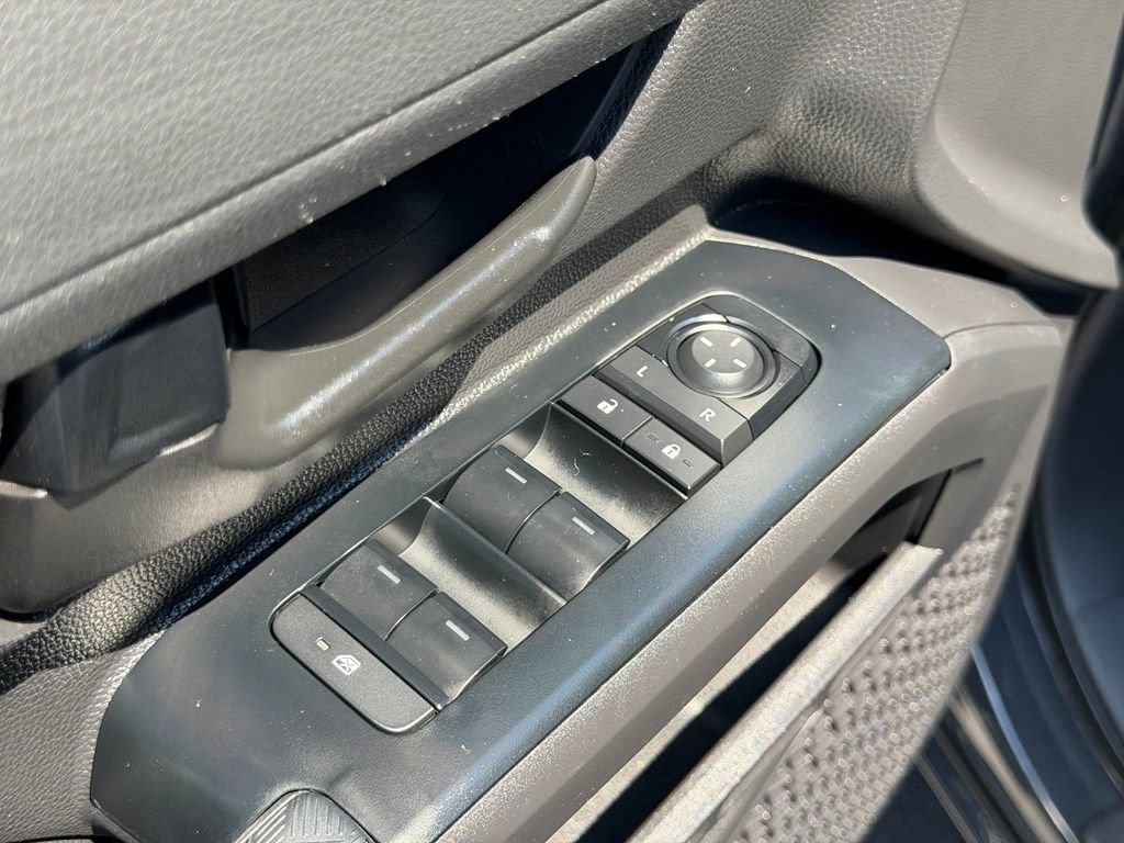 Certified Used 2025  Toyota SR image 24