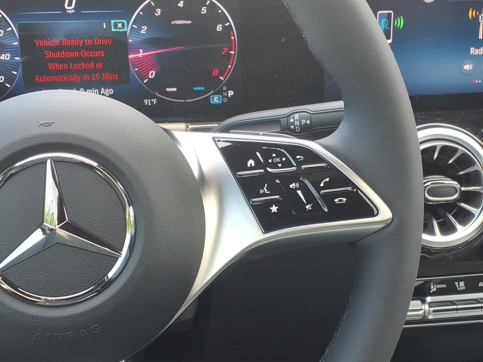 New 2026 Polar White Mercedes-Benz GLA 250 image 15