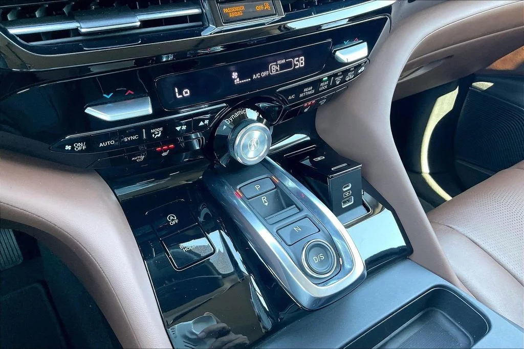 Used 2025  Acura Technology Package image 25