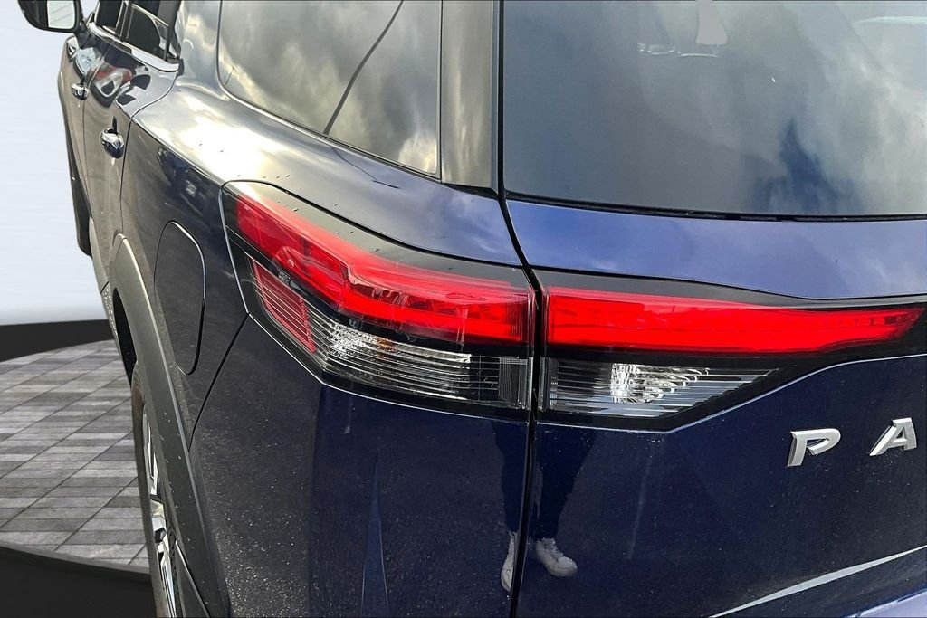 Used 2025 Blue Nissan SL image 20