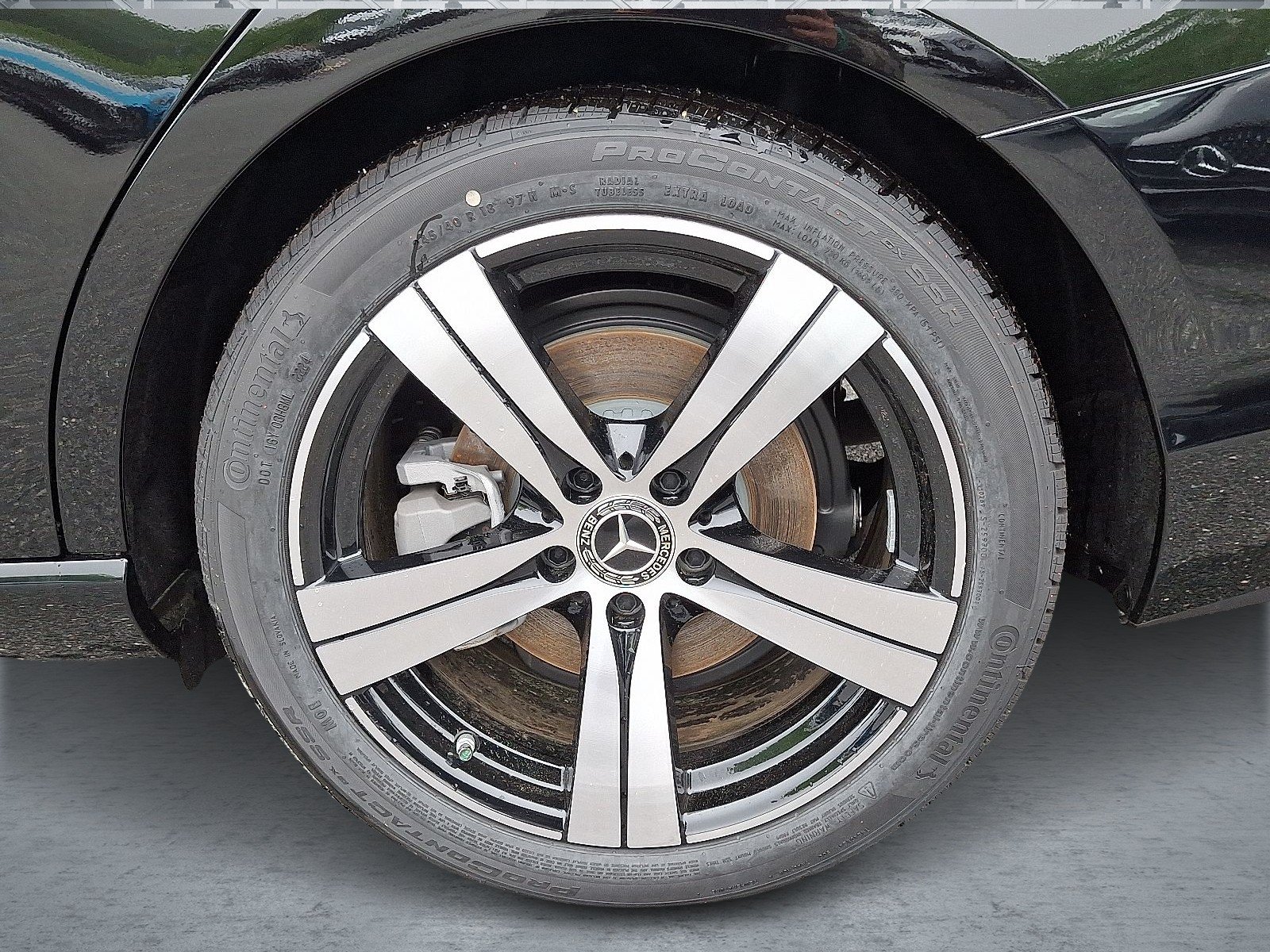 2025 Mercedes-Benz C-Class Sedan C 300 - Photo 7