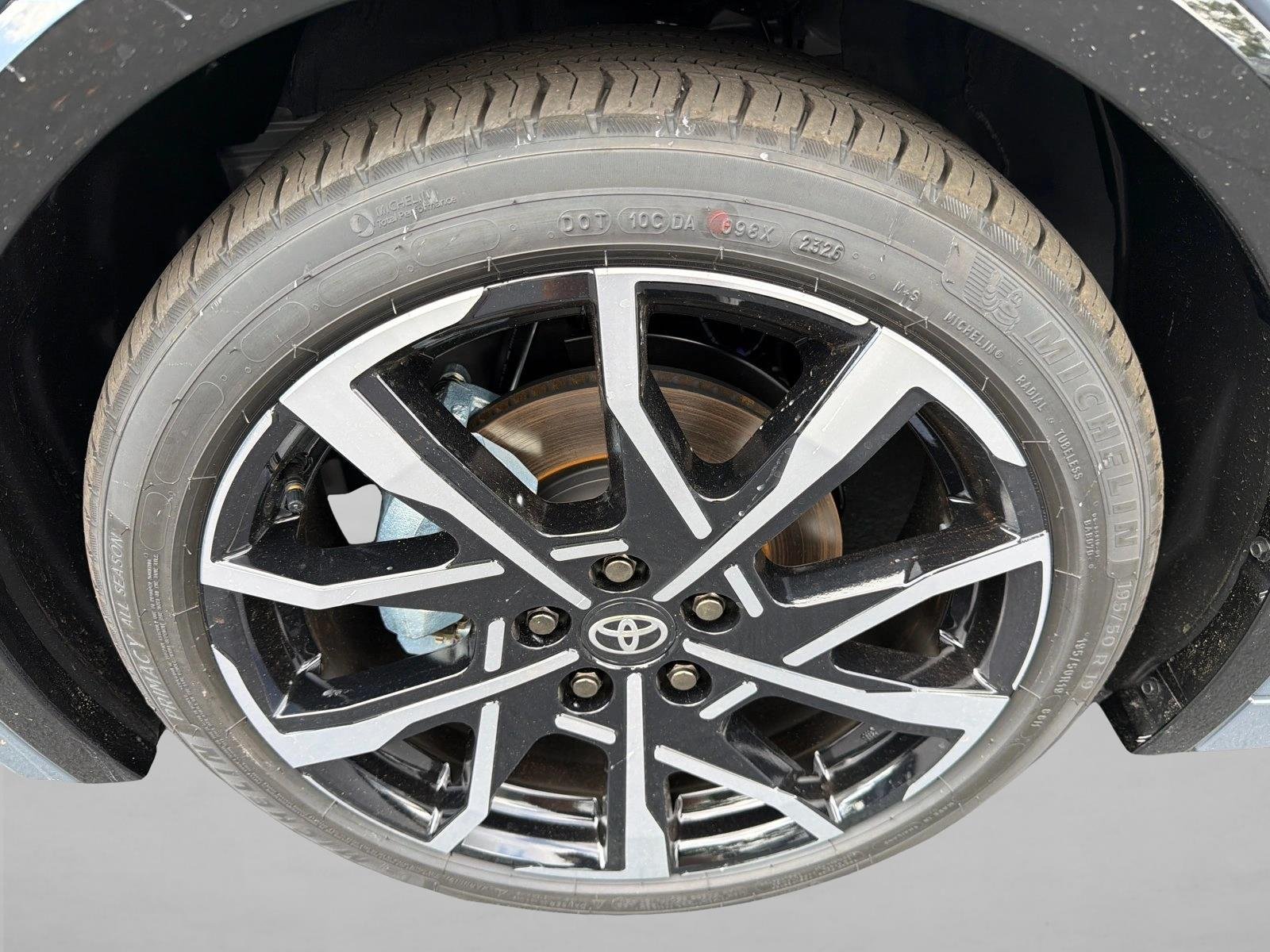 New 2027 Guardian Gray Toyota XSE image 11