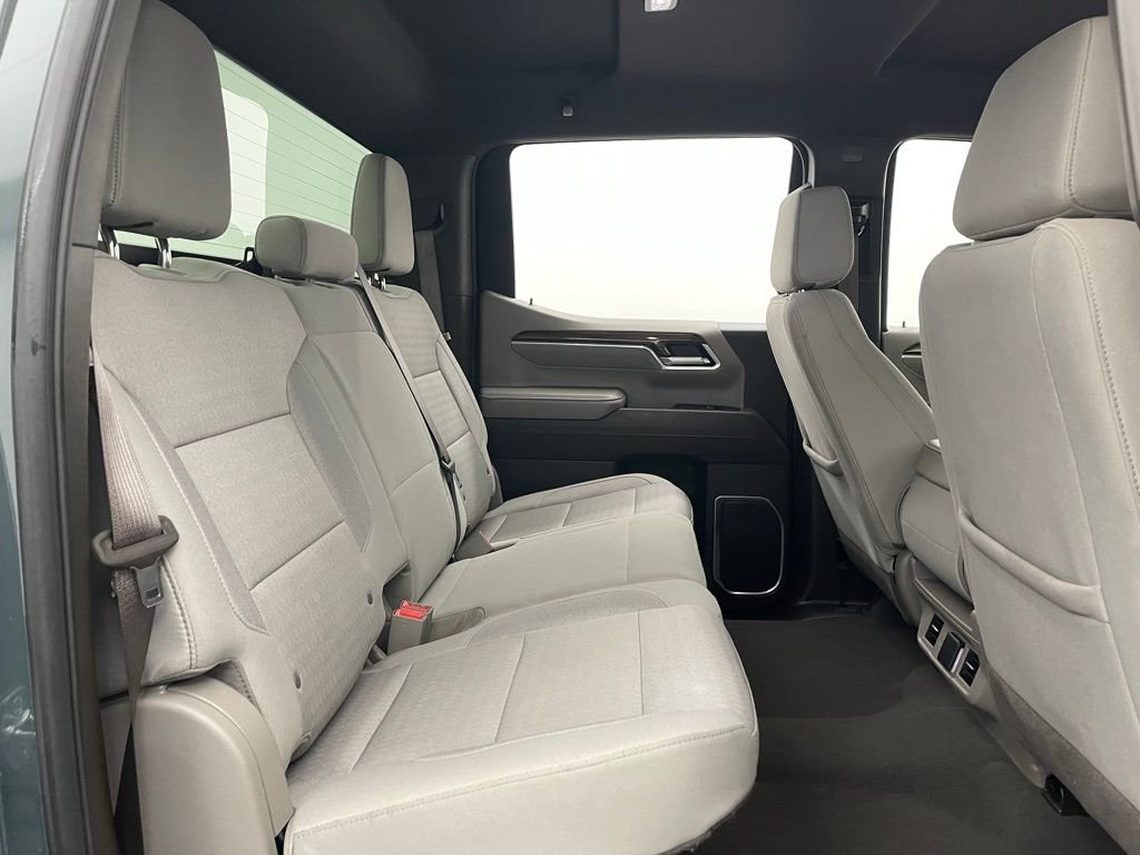 Used 2025 Cypress Gray Chevrolet LT image 35