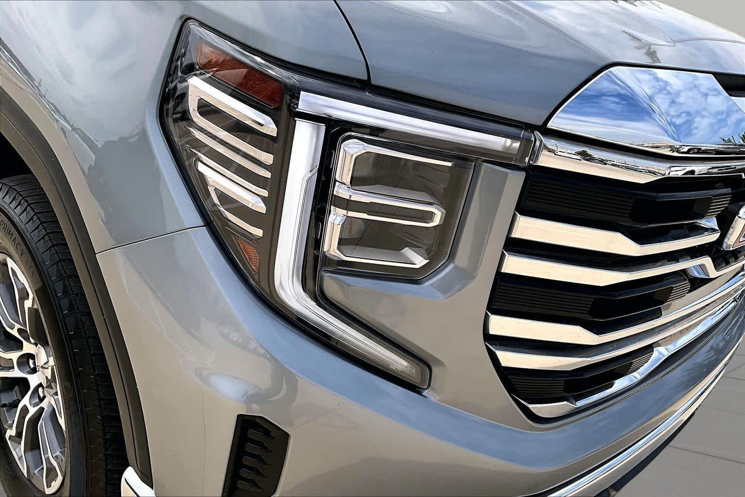 Used 2026 Sterling Metallic GMC SLT image 28