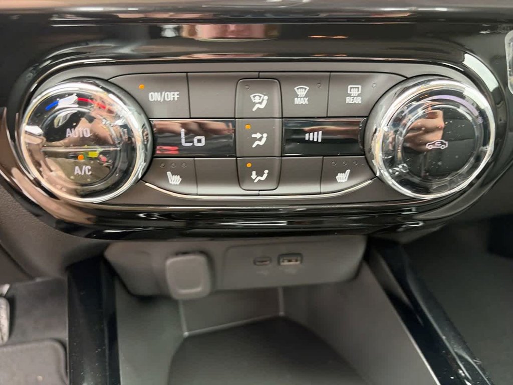 Used 2026 Cacti Green Chevrolet ACTIV image 21