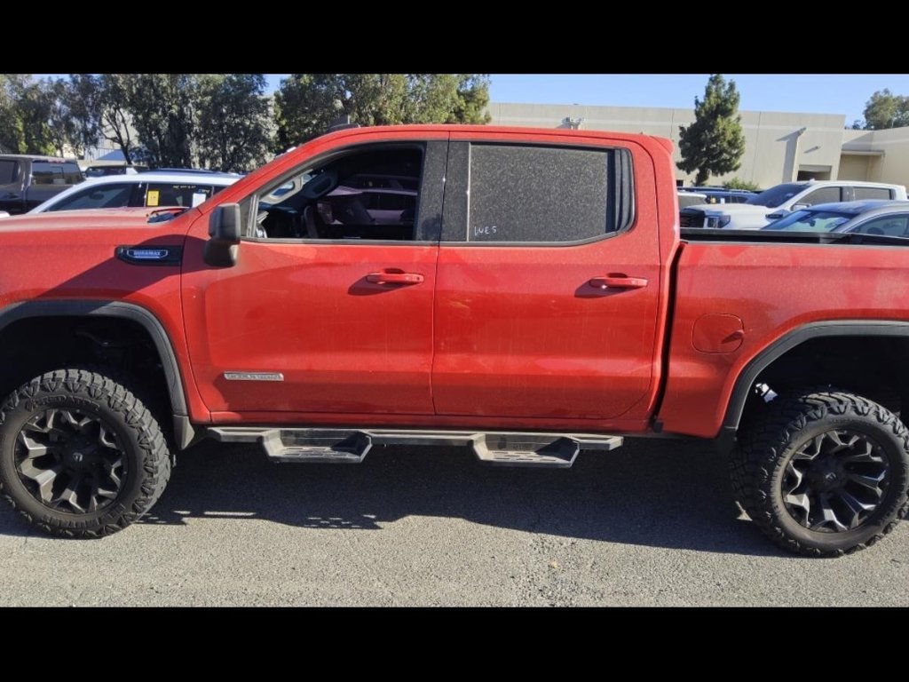 Used 2021 CARDINAL RED GMC Elevation image 3