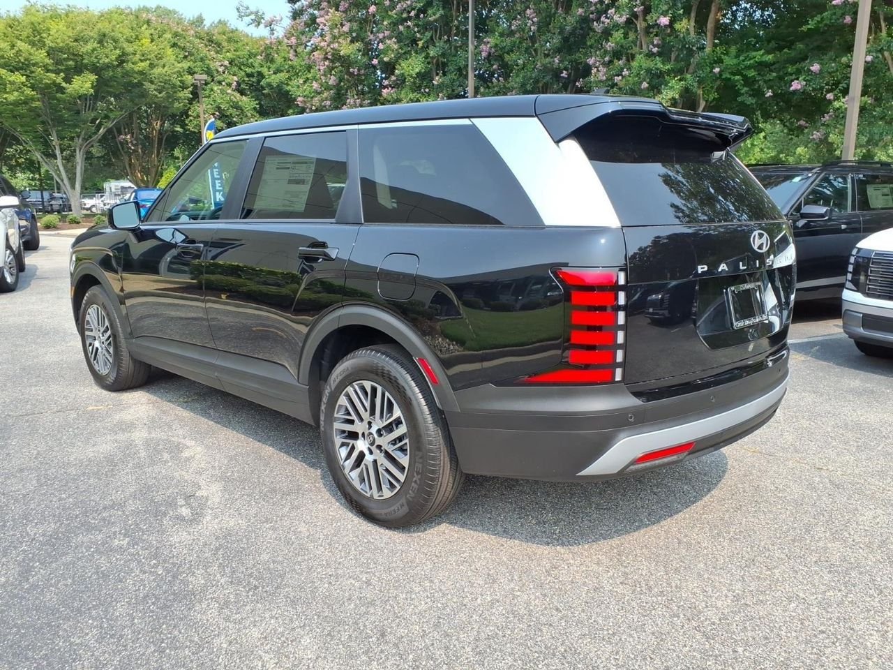 New 2026 Abyss Black Pearl Hyundai SE FWD image 8