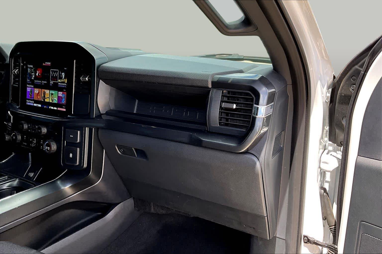 Used 2025 Oxford White Ford STX image 19