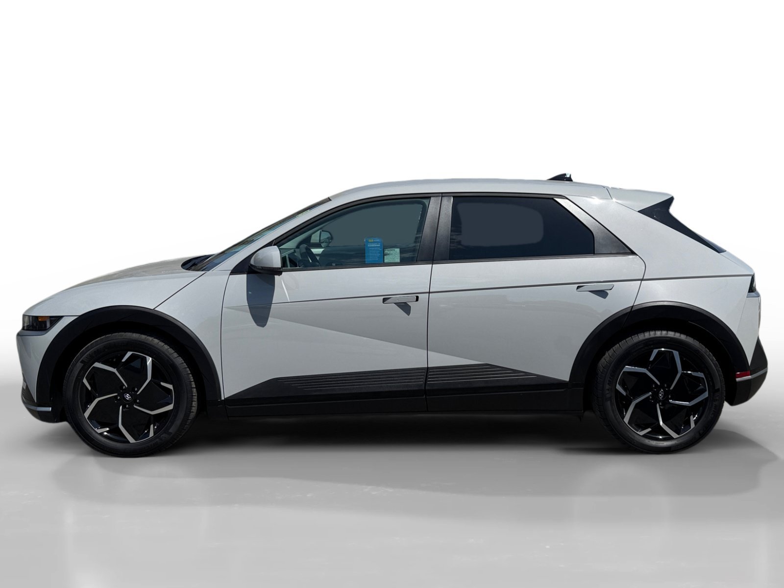 Used 2024 Cyber Gray Hyundai SEL image 2
