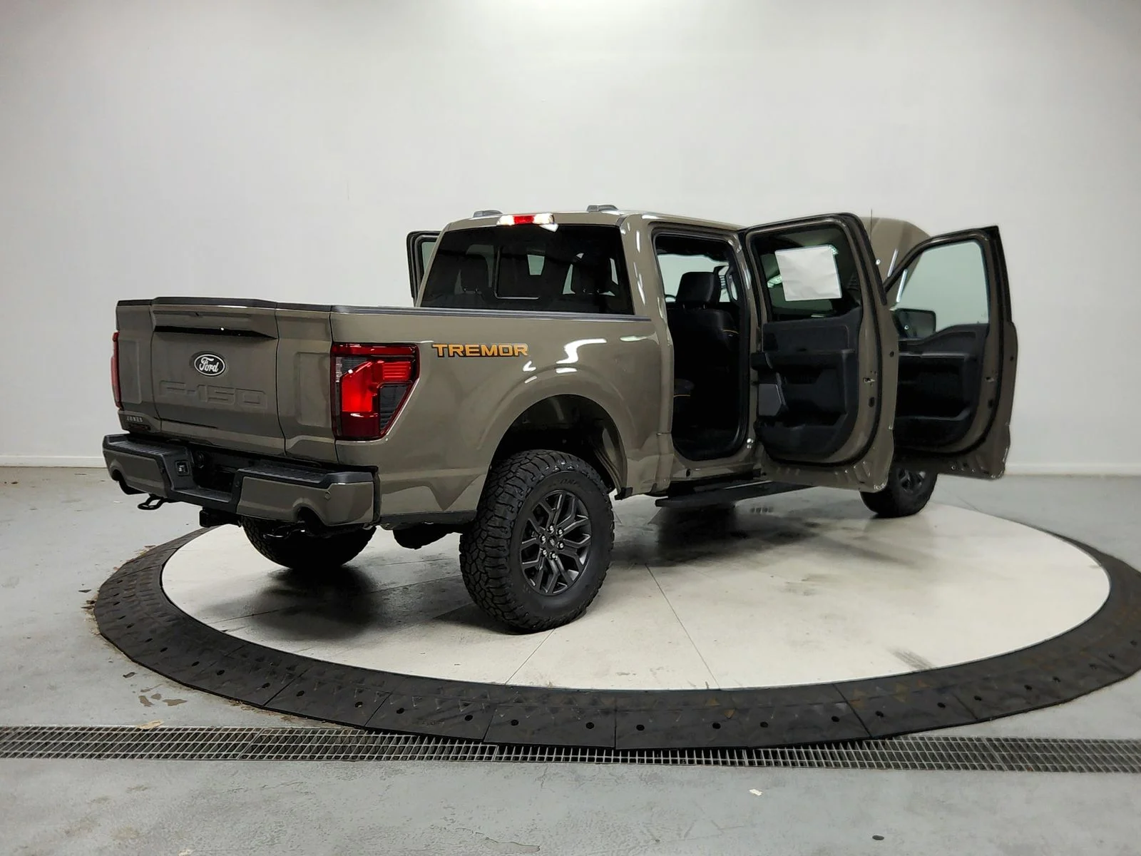 New 2026 Gray Ford Tremor image 16