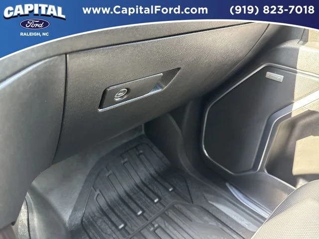 Used 2025 Red GMC SLT image 28