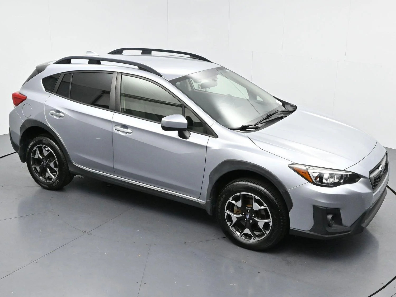 Used 2020 Ice Silver Metallic Subaru Premium image 34