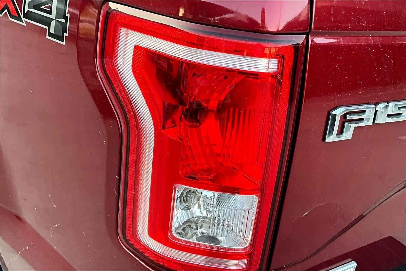 Used 2016 Ruby Red Metallic Tinted Clearcoat Ford XLT image 28