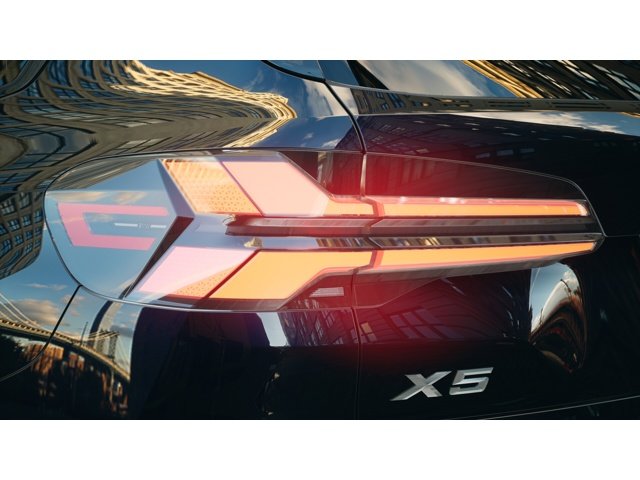 New 2026 Carbon Black Metallic BMW xDrive40i image 8