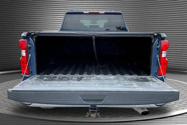 Used 2022 Blue Chevrolet LT image 7