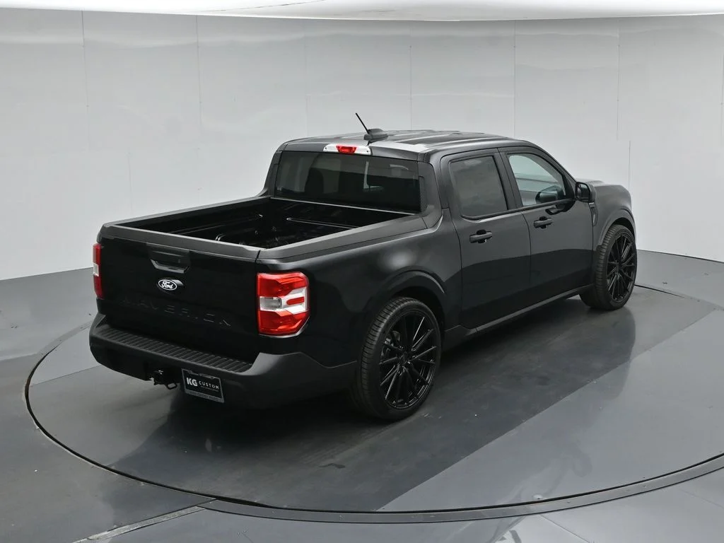 New 2026 Shadow Black Ford XLT image 34