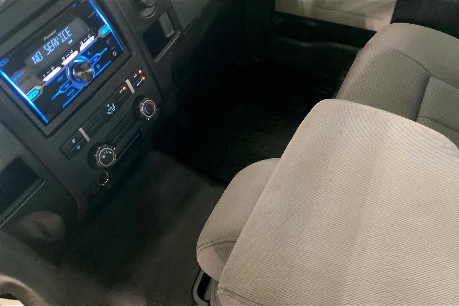 Used 2014 Oxford White Ford XL image 13
