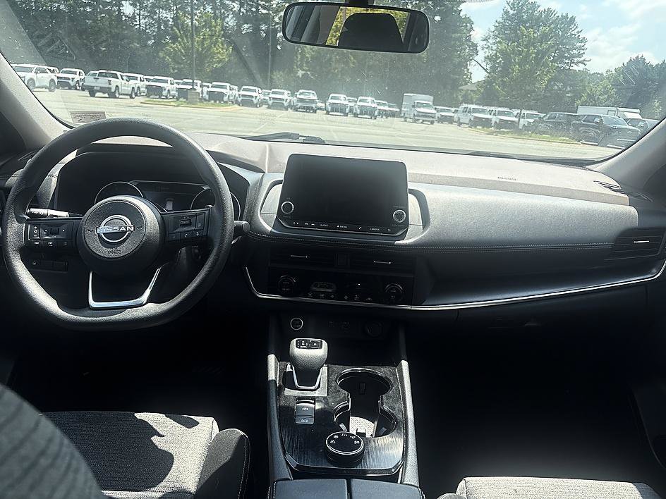 Used 2023 Gun Metallic Nissan SV image 14