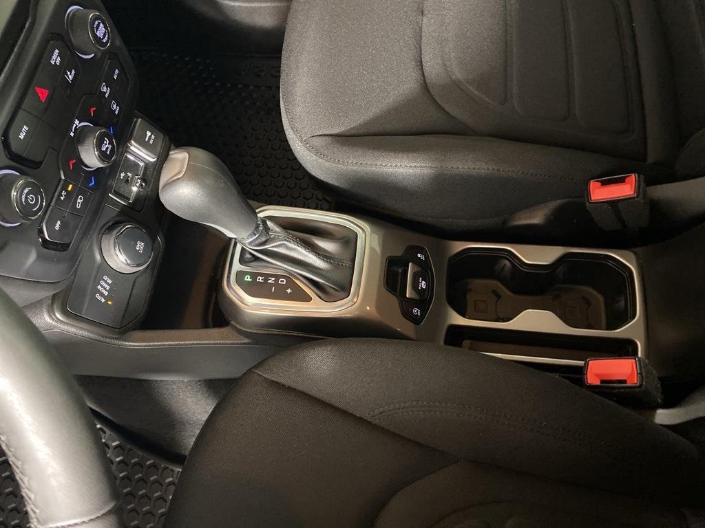 Used 2022 Graphite Gray Jeep Latitude image 22