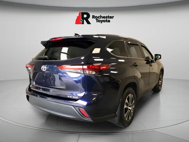 Used 2023 Blue Toyota XLE image 7